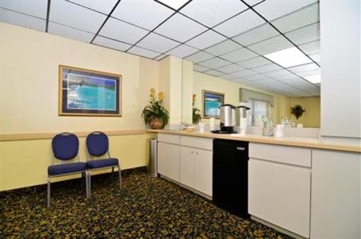 фото отеля BEST WESTERN Ocean Beach Hotel