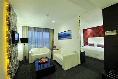 фото отеля Grand Borneo Hotel