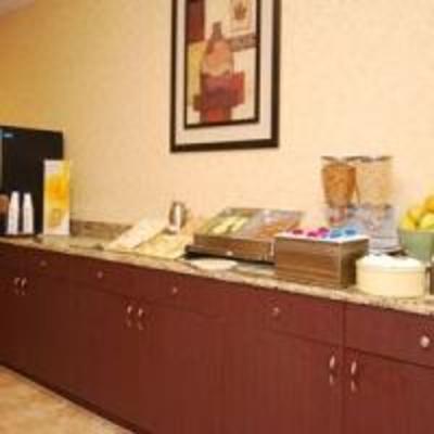 фото отеля Quality Inn & Suites Near Fairgrounds Ybor City