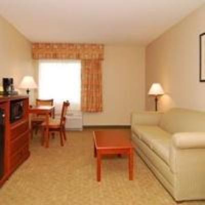 фото отеля Quality Inn & Suites Near Fairgrounds Ybor City