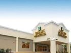 фото отеля Quality Inn & Suites Near Fairgrounds Ybor City