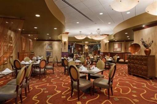 фото отеля Embassy Suites Hampton Rd Convention Ctr