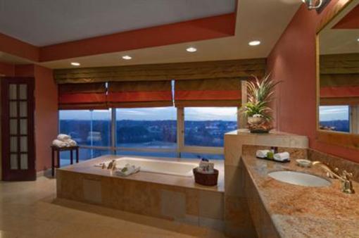 фото отеля Embassy Suites Hampton Rd Convention Ctr