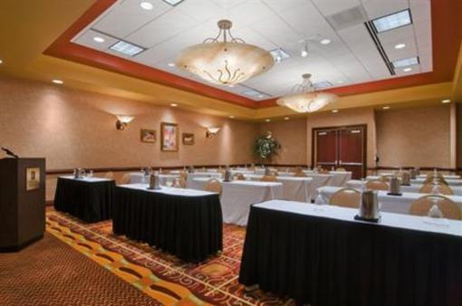 фото отеля Embassy Suites Hampton Rd Convention Ctr