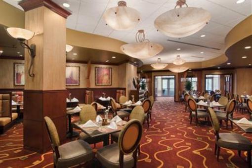 фото отеля Embassy Suites Hampton Rd Convention Ctr