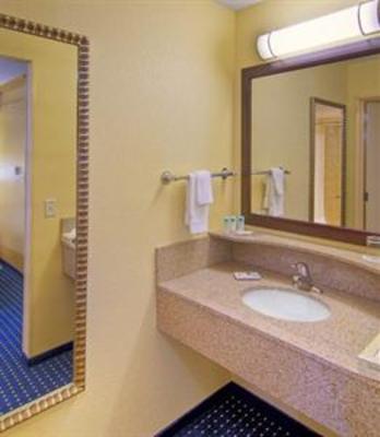 фото отеля SpringHill Suites Medford