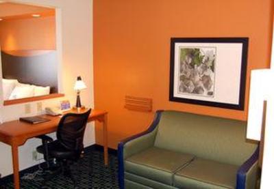 фото отеля Fairfield Inn & Suites Council Bluffs