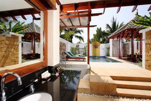 фото отеля Hotspring Beach Resort & Spa