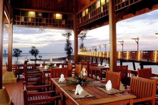 фото отеля Hotspring Beach Resort & Spa
