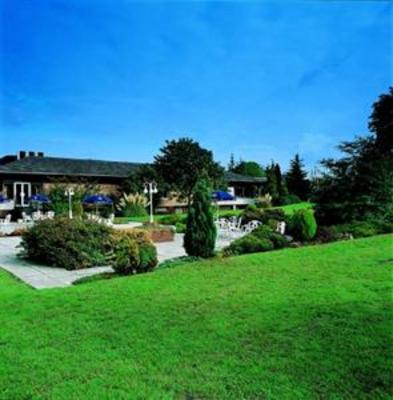 фото отеля Thistle Cheltenham