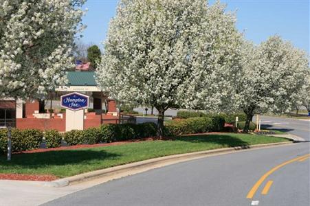 фото отеля Hampton Inn Greensboro Airport