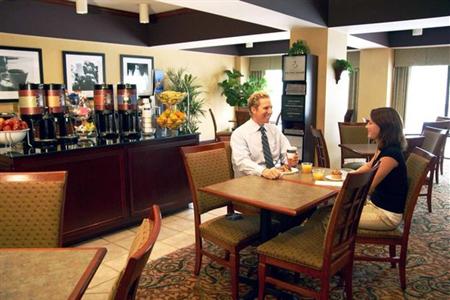 фото отеля Hampton Inn Greensboro Airport
