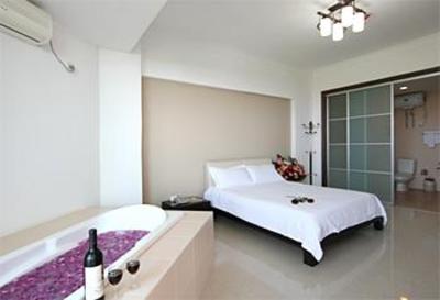 фото отеля Dolphin Apartment