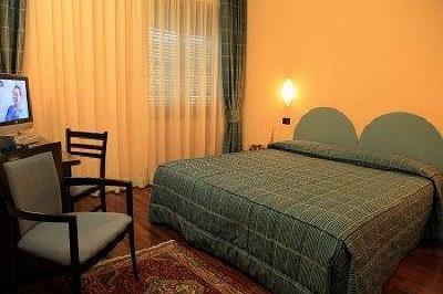 фото отеля Hotel Vittoria Sondrio