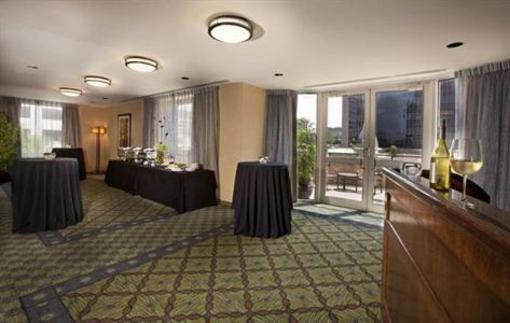 фото отеля Doubletree Guest Suites Austin