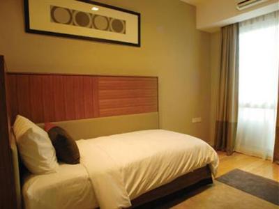 фото отеля Fairlane Hospitality myHabitat2