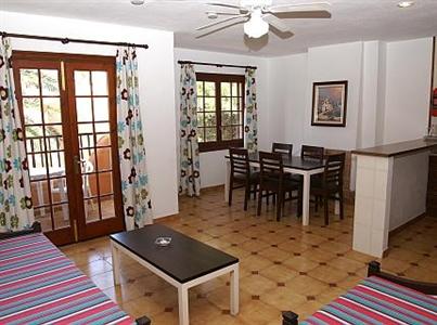 фото отеля Bahia Park Apartaments Menorca