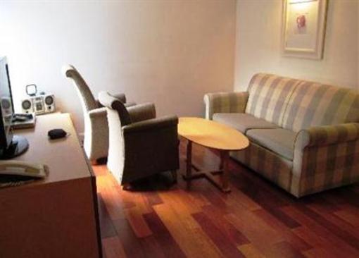 фото отеля Holyrood Aparthotel