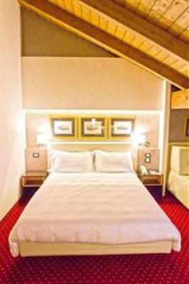 фото отеля BEST WESTERN Modena District