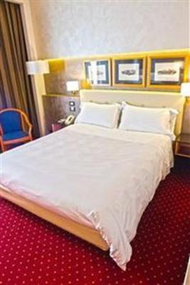 фото отеля BEST WESTERN Modena District
