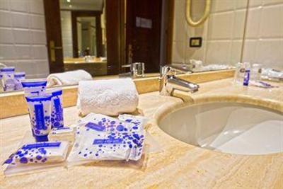 фото отеля BEST WESTERN Modena District