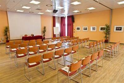 фото отеля BEST WESTERN Modena District