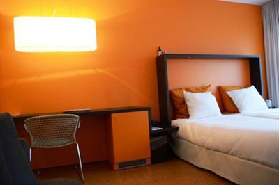фото отеля Regardz Airport Hotel Rotterdam