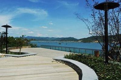 фото отеля Warm Island Lake Resort Hangzhou
