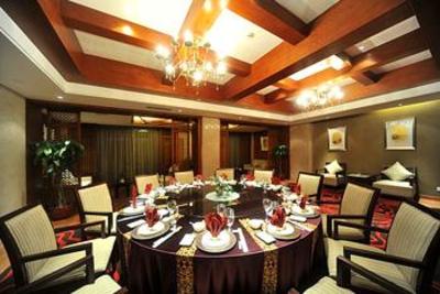 фото отеля Warm Island Lake Resort Hangzhou