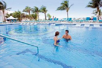 фото отеля ClubHotel Riu Bachata