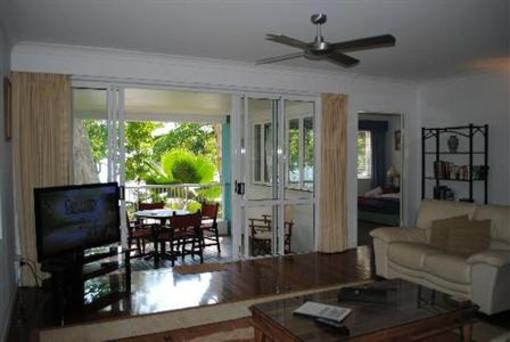 фото отеля BeachView Apartments at Villa Paradiso