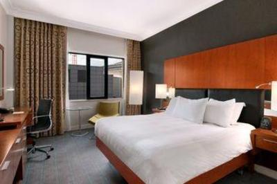фото отеля Hilton Belfast