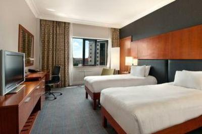 фото отеля Hilton Belfast