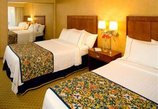 фото отеля Courtyard by Marriott Long Beach Downtown