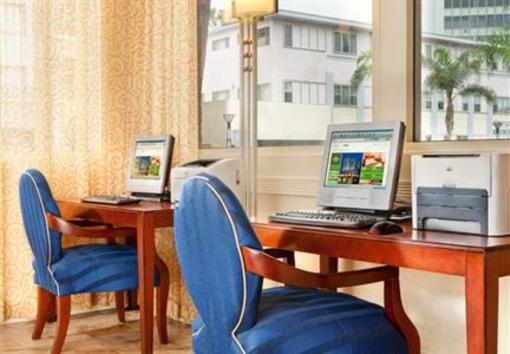 фото отеля Courtyard by Marriott Long Beach Downtown