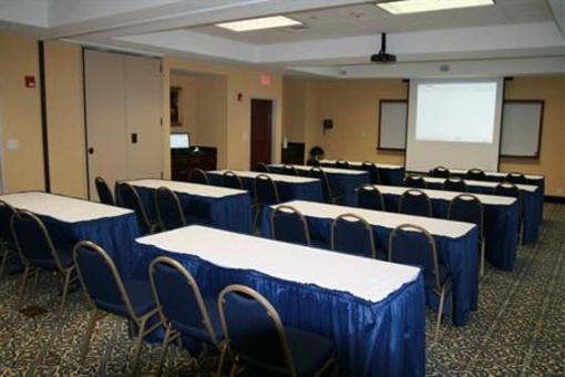 фото отеля Hampton Inn Mount Airy