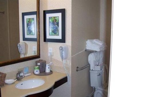 фото отеля Hampton Inn Mount Airy