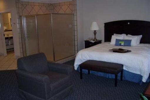 фото отеля Hampton Inn Mount Airy