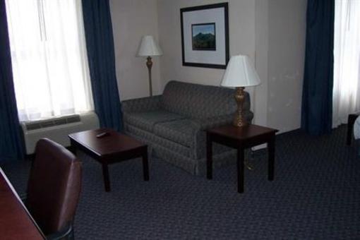 фото отеля Hampton Inn Mount Airy