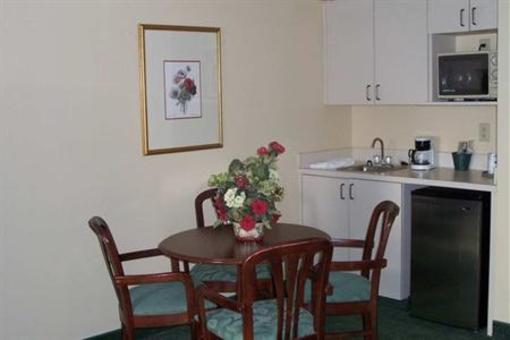 фото отеля Hampton Inn Mount Airy