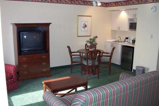 фото отеля Hampton Inn Mount Airy