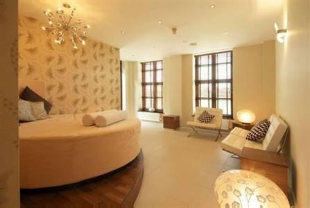 фото отеля Hilton Puckrup Hall Tewkesbury