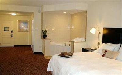 фото отеля Hampton Inn Kingston
