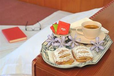 фото отеля Hotel Raffaello Urbino