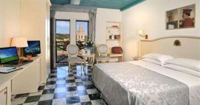 фото отеля Hotel Raffaello Urbino