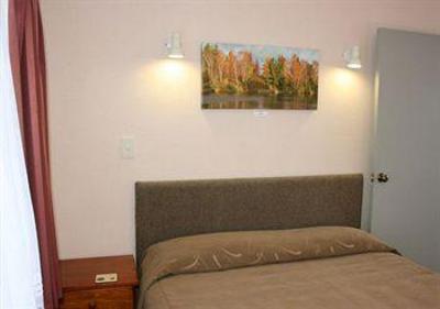 фото отеля Settlers Motel