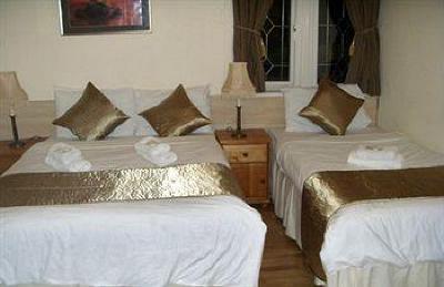 фото отеля The Firs Lodge London