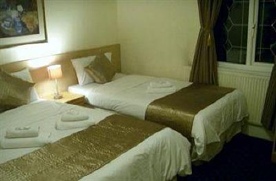 фото отеля The Firs Lodge London