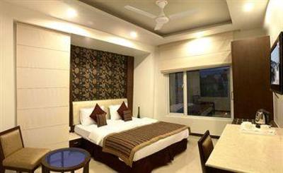 фото отеля Le Roi Hotel New Delhi
