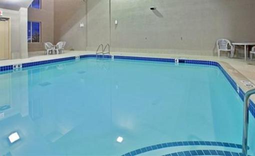 фото отеля Holiday Inn Express Hotel & Suites Vernon